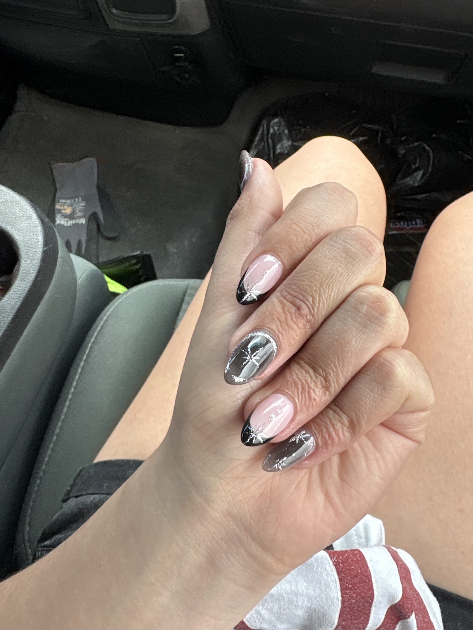 Purluxe Beauty Bar DTC nail photo 5